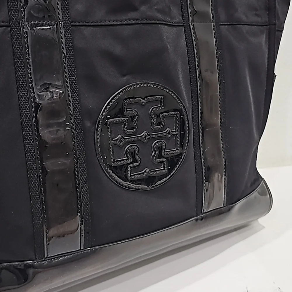 Tory Burch Big Nylon Black Handbag with patent leather triming and logo